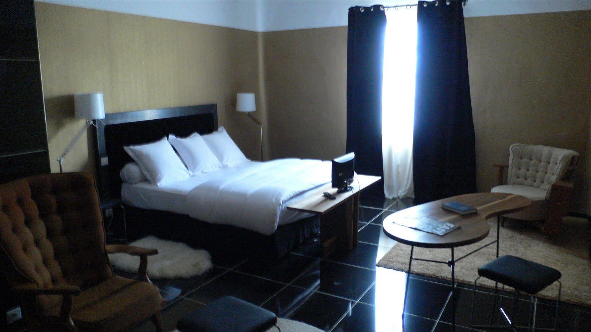 Hotel Saint Trophime Arles Ngoại thất bức ảnh
